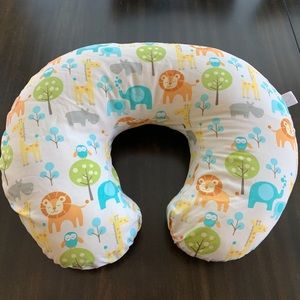 Boppy Pillow Peaceful Jungle